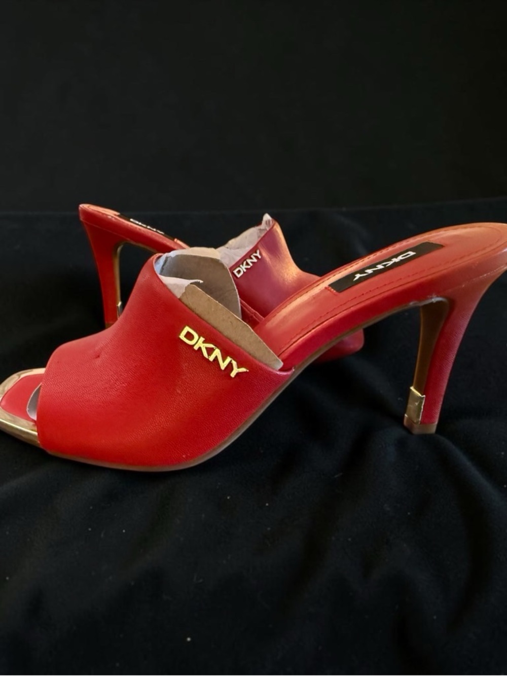 DKNY Red Leather Open-Toe Slide Mules with Gold Toe Accent. NEW without box - Picture 2 of 2